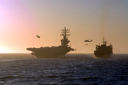USS Dwight D. Eisenhower (CVN 69) 160614-N-CL027-020