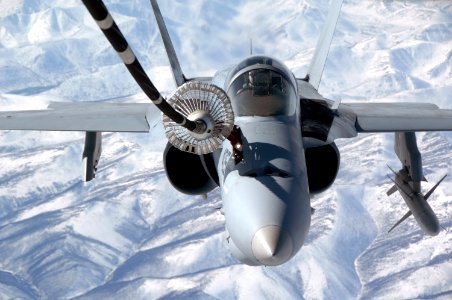 US Navy 070418-F-3488S-127 An F-A-18 Hornet refuels from a KC-10 Extender in support of Red Flag-Alaska 07-1