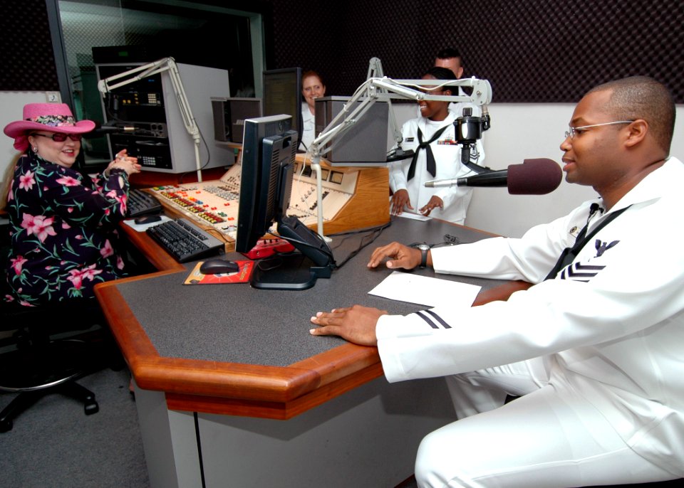 US Navy 070425-N-0879R-006 Ship's Serviceman 1st Class Warren Brown, along with other Sailors from various commands at Naval Station Pearl Harbor, paid a visit to Honolulu radio station KHVH