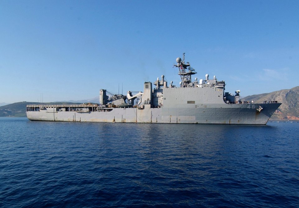 US Navy 070430-N-0780F-001 Whidbey Island-class dock landing ship USS Ashland (LSD 48) arrives in Souda harbor for a routine port visit