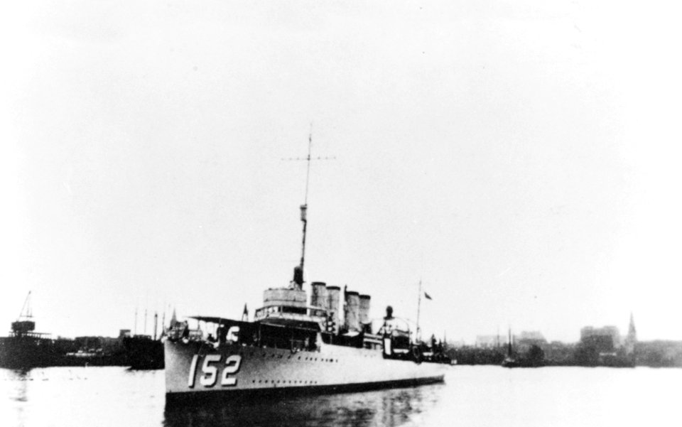 USS Du Pont (DD-152) in port, circa the 1930s (NH 78131)