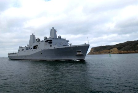 US Navy 070503-N-8273J-018 The Navy's newest surface ship, USS New Orleans (LPD 18), transits through San Diego Bay prior to arriving in her new homeport of San Diego