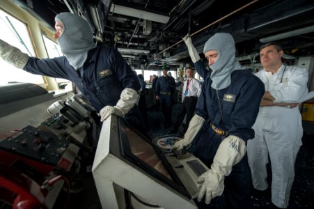 USS Donald Cook flag officer sea training 150402-N-JN664-043