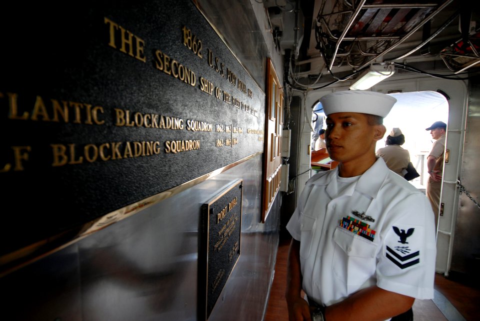 US Navy 070507-N-4965F-001 A Sailor stands petty officer of the watch (POOW) on the quarterdeck of Ticonderoga-class guided-missile cruiser USS Port Royal (CG 73), homeported at Naval Station Pearl Harbor