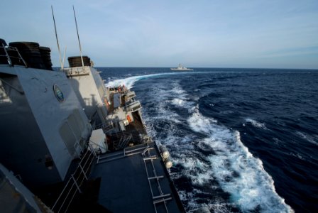 USS Donald Cook (DDG 75) makes a hard turn after completing a passenger transfer. (15871004637)