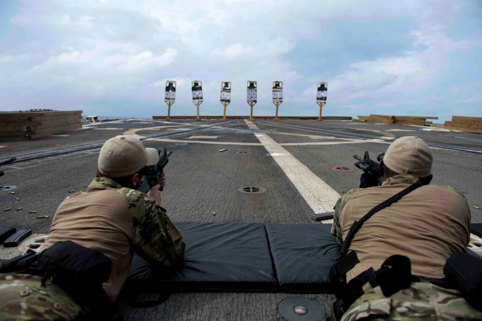 USS Dewey’s (DDG 105) 141119-N-KB426-060 (15237054523)