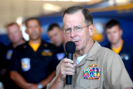 US Navy 070509-N-0696M-031 Chief of Naval Operations (CNO) Adm. Mike Mullen visits Sailors assigned to the Blue Angels at Naval Air Station Pensacola, Fla