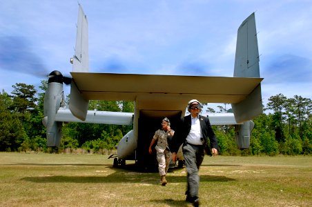 US Navy 070511-N-3642E-277 The Secretary of the Navy (SECNAV), the Honorable Dr. Donald C. Winter exits the back of an MV-22 Osprey assigned to Marine Medium Tiltrotor Squadron (VMM) 263, after receiving a demonstration flight