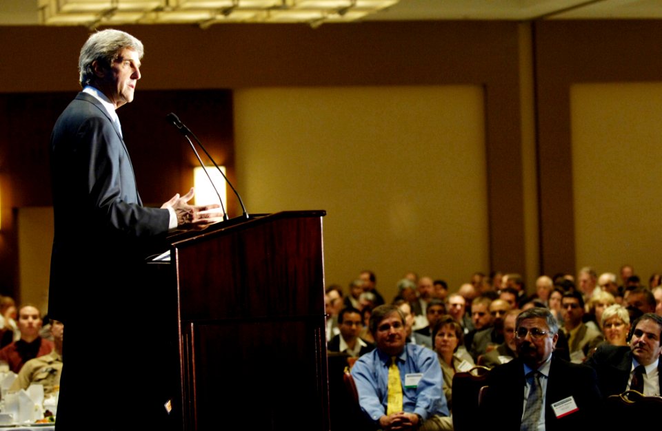 US Navy 070508-N-7676W-067 Sen. John F. Kerry addresses attendees of the 2007 Navy Opportunity Forum sponsored by the Navy Small Business Innovation Research (SBIR) Program Office