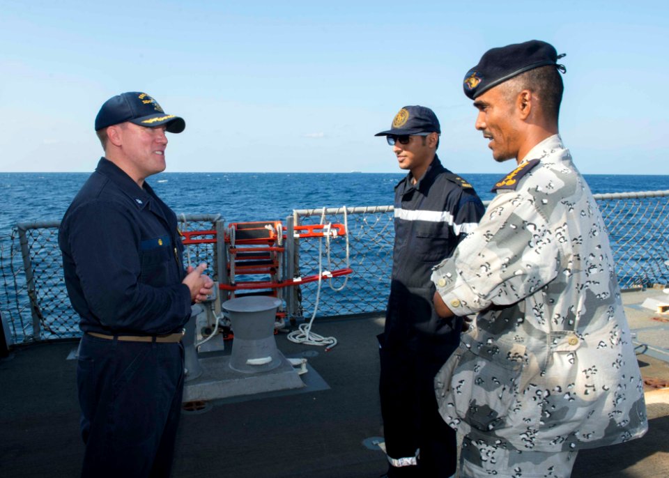 USS Dewey (DDG 105) 141109-N-KB426-021 (15584697569)