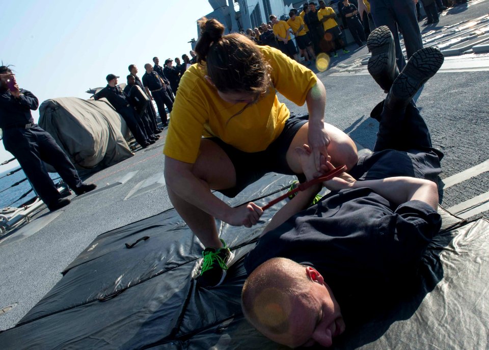 USS Dewey (DDG 105) 141122-N-KB426-177 (15243786544)