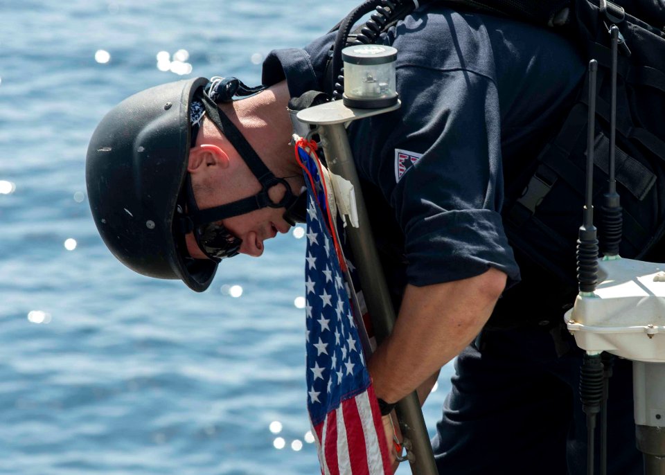 USS Dewey (DDG 105) 141028-N-KB426-052 (15661446291)