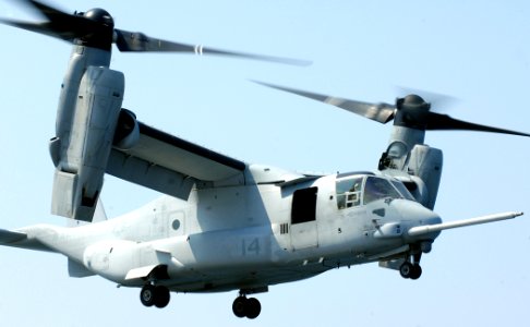 US Navy 070521-N-8923M-442 A V-22 Osprey prepares to land on the flight deck of amphibious assault ship USS Wasp (LHD 1)