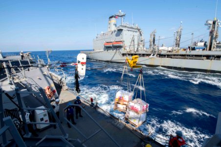 USS Dewey (DDG 105) 141021-N-KB426-064 (14994612013)