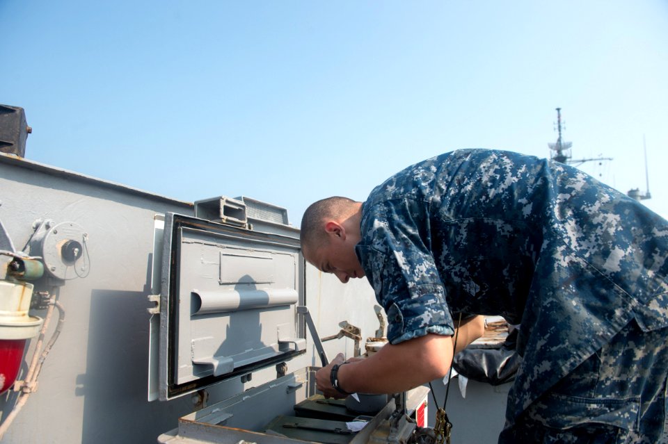 USS Denver supports Cobra Gold 2014 140214-N-IC565-024