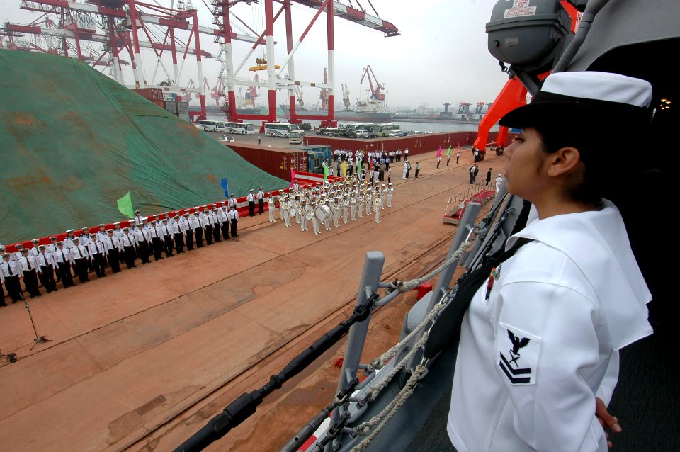 US Navy 070522-N-7883G-023 Sailors aboard guided-missile destroyer USS Stethem (DDG 63) man the rails as the ship pulls into Qingdao, China