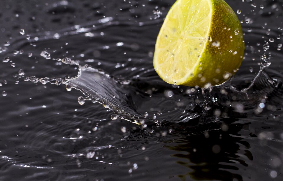 Spray drops juice