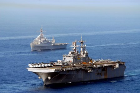 US Navy 070522-N-8157C-197 USS Bonhomme Richard (LHD 6) and USS Denver (LPD 9) transit through the Gulf of Oman