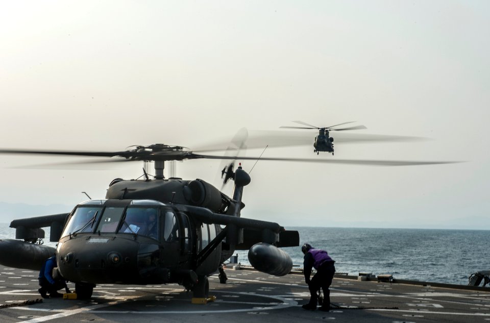USS Denver flight operations 140411-N-ZU025-076