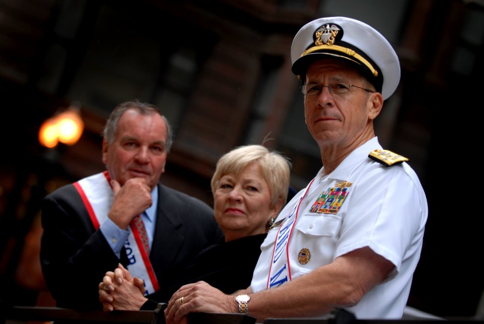 US Navy 070526-N-0696M-479 Chicago Mayor Richard Daley, his wife, Maggie and Chief of Naval Operations (CNO) Adm. Mike Mullen observe the cities annual Memorial Day Parade through downtown