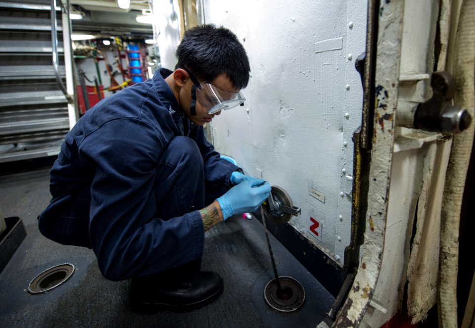 USS Denver activity 140409-N-IC565-009