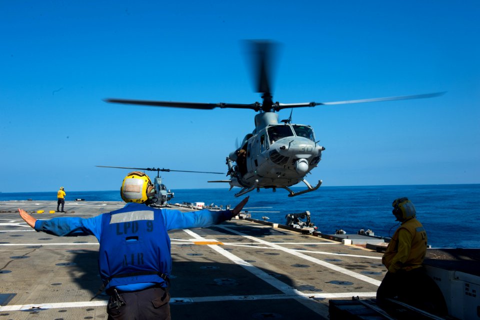 USS Denver flight deck activity 140228-N-IC565-099