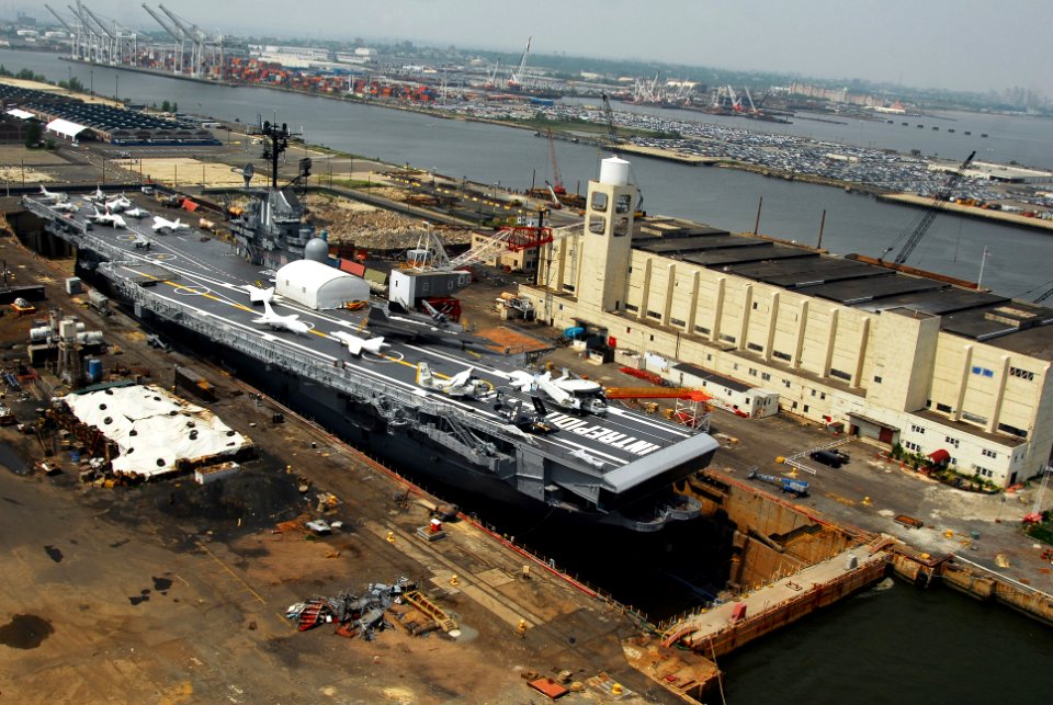 US Navy 070528-N-5758H-068 Decommissioned aircraft carrier Intrepid (CV 11) sits at Bayonne Dry Dock and Repair Corp. to have her hull water blasted, primed and repainted