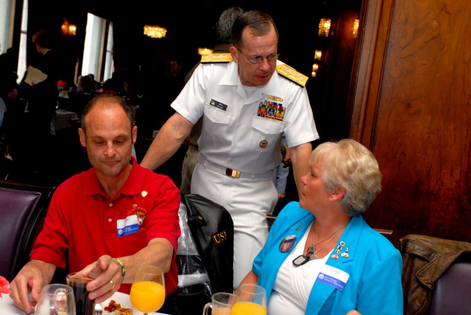 US Navy 070526-N-0696M-090 Chief of Naval Operations (CNO) Adm. Mike Mullen speaks with gold star flag recipient families during a private breakfast in Chicago on May 26, 2007