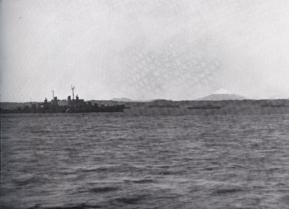 USS Dayton (CL-105) underway off Japan, circa in October 1945