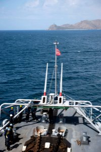 USS Denver arrives in Dili, Timor-Leste 130827-N-KL846-014