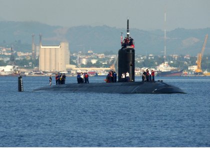 US Navy 070609-N-0780F-001 Los Angeles-class submarine USS Scranton (SSN 756) arrives for a routine port visit