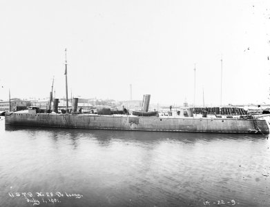 USS DeLong - 19-N-14-22-9