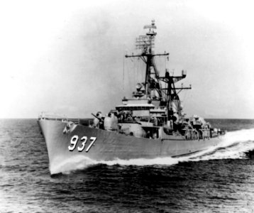 USS Davis (DD-937) underway at sea, circa in the 1960s (NH 101699)