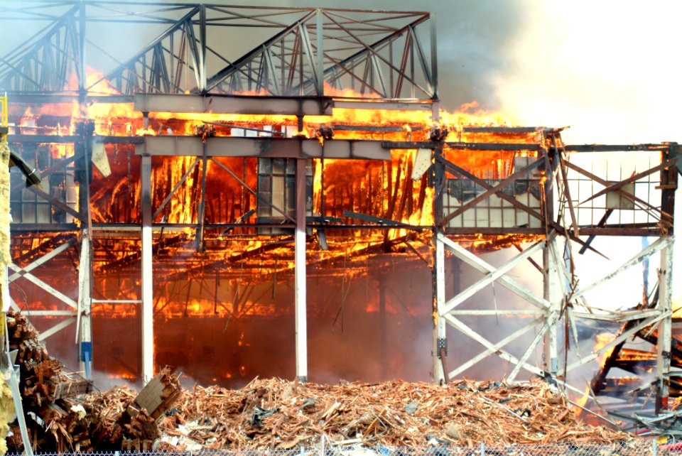 US Navy 070613-N-0411D-012 Hangar One onboard Naval Air Station Brunswick burns down