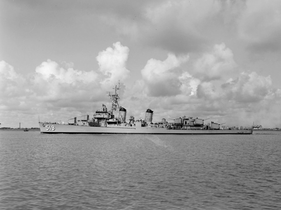 USS Daly (DD-519) underway on 14 July 1952