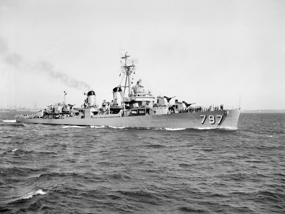 USS Cushing (DD-797) underway in July 1952