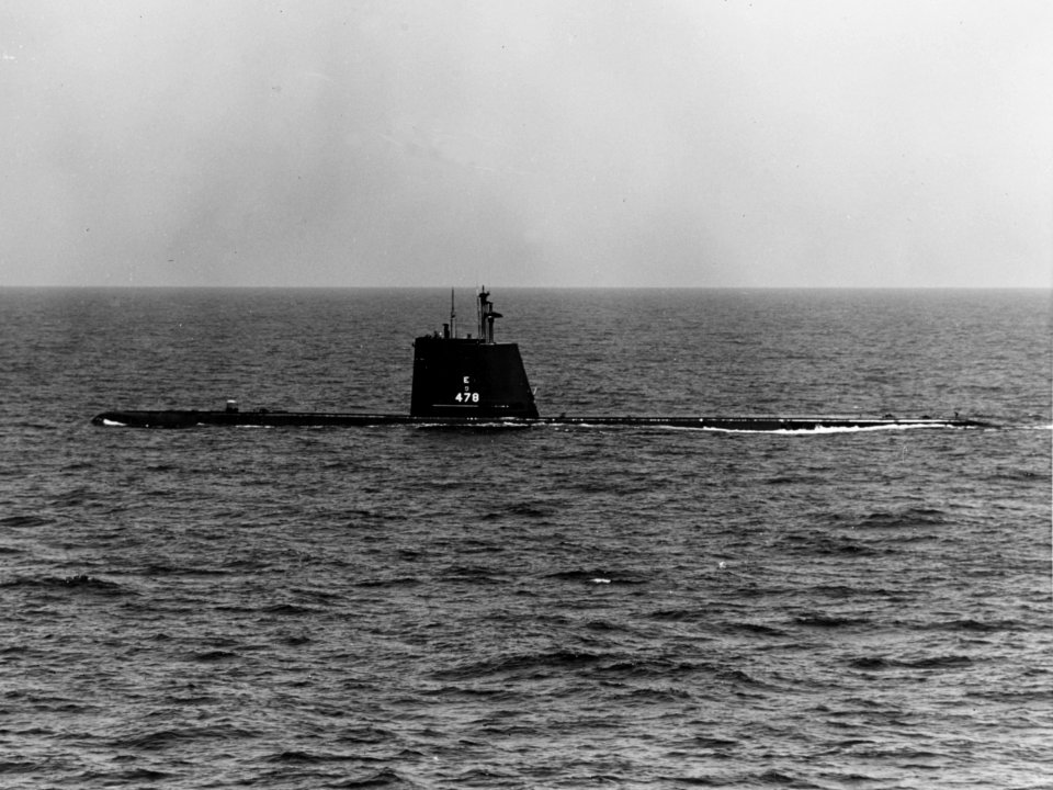 USS Cutlass (SS-478) underway on 9 May 1962