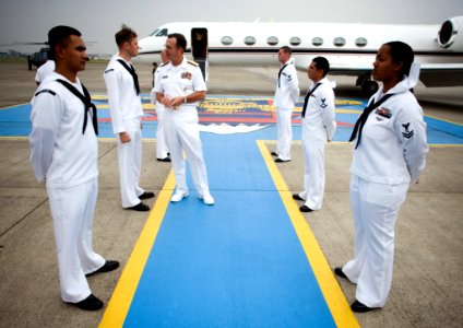 US Navy 070619-N-0696M-233 Chief of Naval Operations (CNO) Adm. Mike Mullen speaks with side boys during an official visit to Naval Air Facility Atsugi