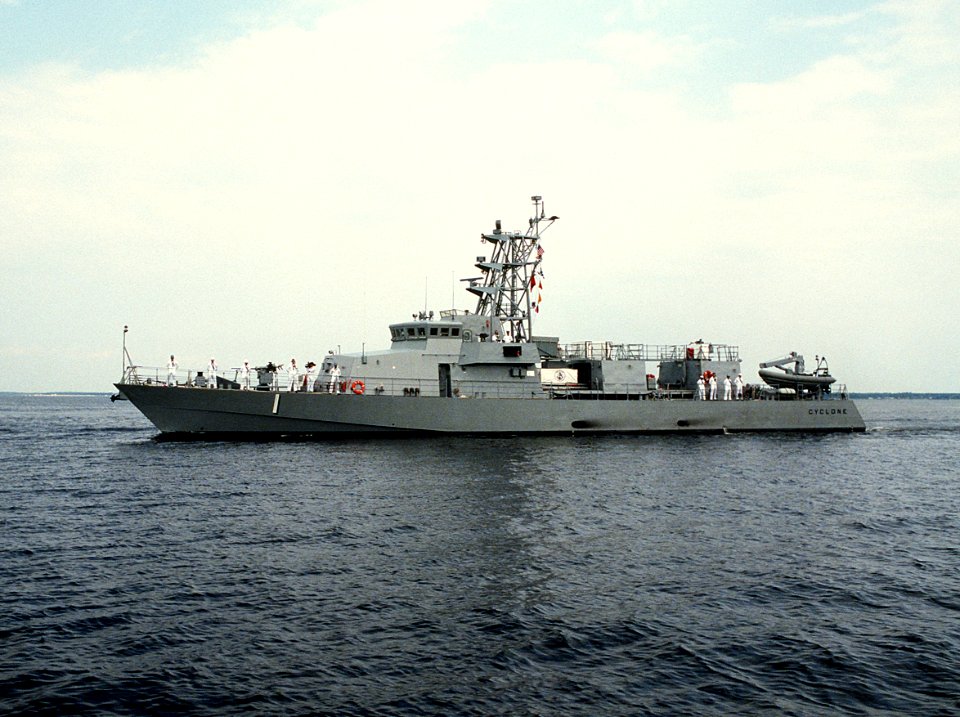 USS Cyclone (PC-1) underway in Chesapeake Bay on 1 August 1993