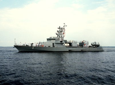 USS Cyclone (PC-1) underway in Chesapeake Bay on 1 August 1993