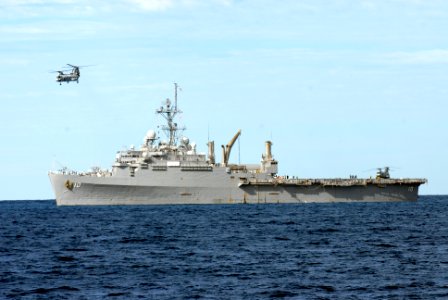 US Navy 070617-N-6936D-065 Amphibious transport dock USS Juneau (LPD 10) conducts rehearsal for a beach landing during exercise Talisman Saber 07 (TS07)