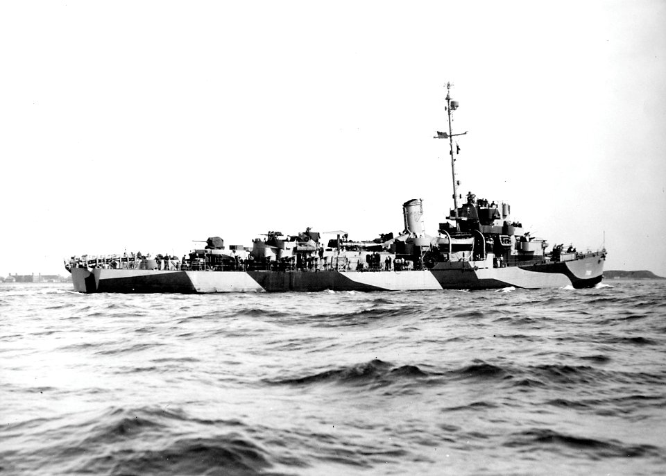USS Currier (DE-700) off the Boston Naval Shipyard on 26 March 1944