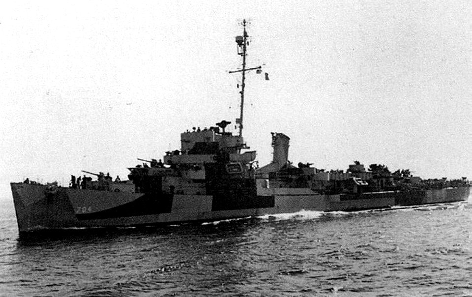 USS Cronin (DE-704) underway at sea, circa in 1944