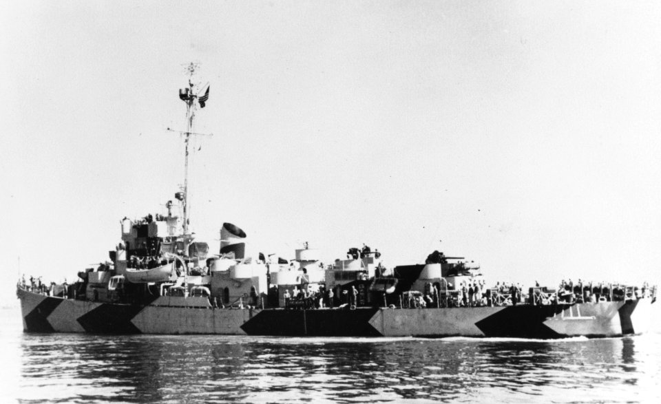 USS Crouter (DE-11) underway on 24 May 1944 (NH 83389)