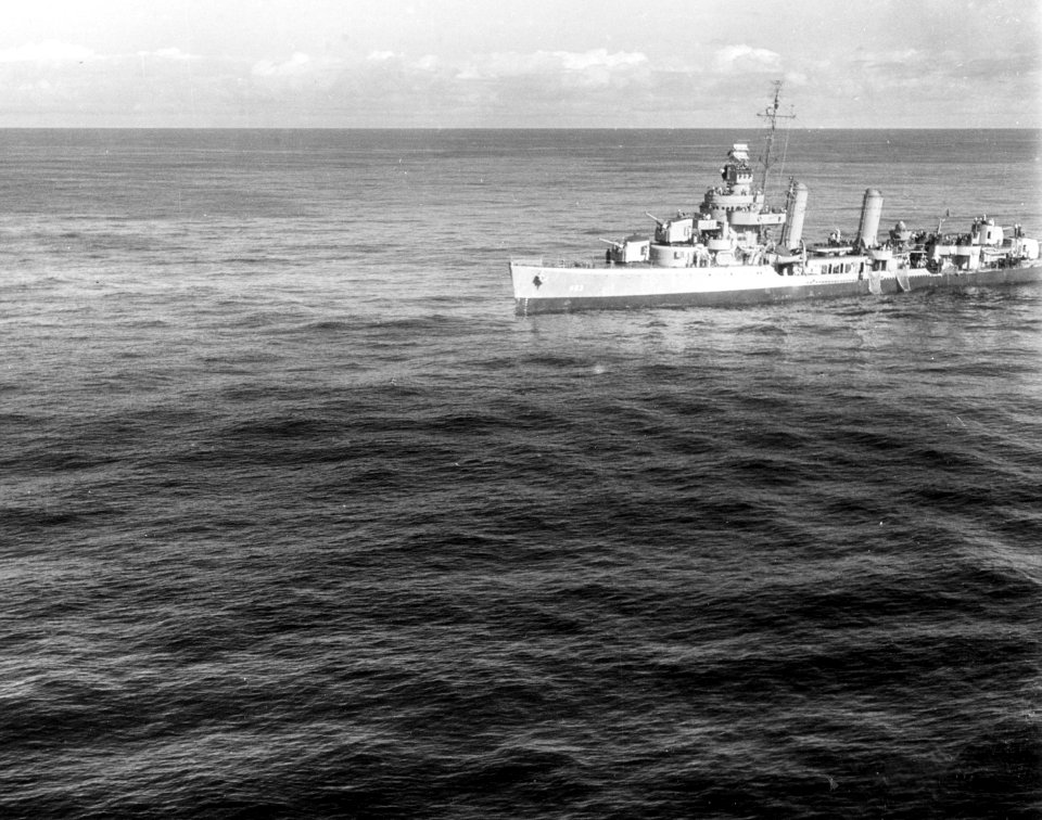 USS Corry (DD-463) rescuing German sailors in the Atlantic Ocean on 17 March 1944 (80-G-222851)