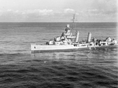 USS Corry (DD-463) rescuing German sailors in the Atlantic Ocean, 17 March 1944 (80-G-222851)