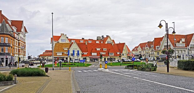 Central access to the beach seedeich