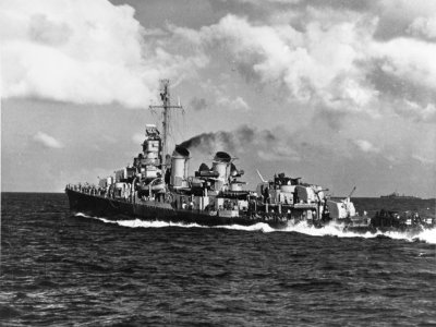 USS Conway (DD-507) underway in the South Pacific, in August 1943 (80-G-56813)