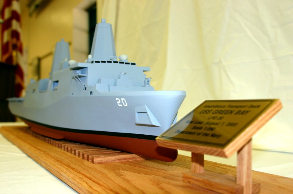 US Navy 070625-N-7163S-004 A scale model of Precommissioning Unit (PCU) Green Bay (LPD 20) is presented to the Neville Public Museum