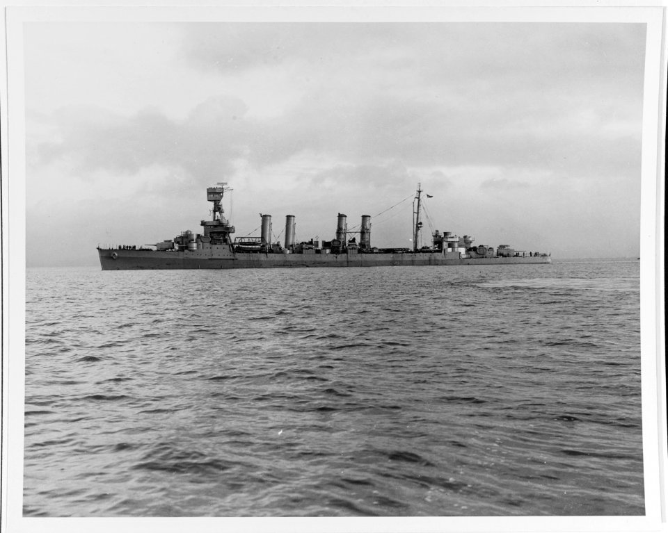 USS Concord (CL-10) - 19-N-28439